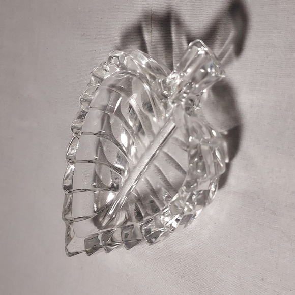 Cut Glass Leaf Design Small Trinket Dish Candy Dish Ashtray - Picture 1 of 5